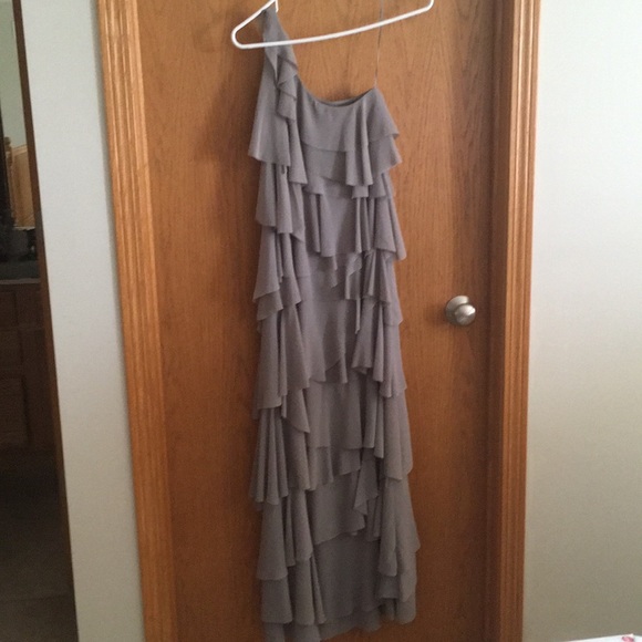 H&M Ruffle Gown - Picture 2 of 3